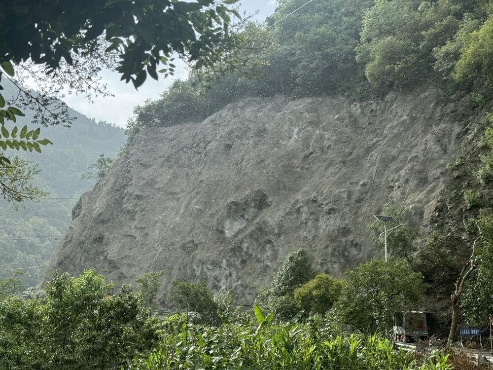 湖北 G241 保康段建成状态