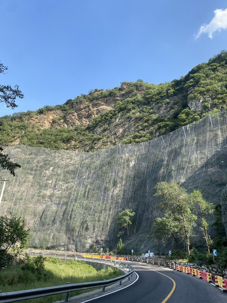 北京 X109 贾金路引导式防护系统建成状态